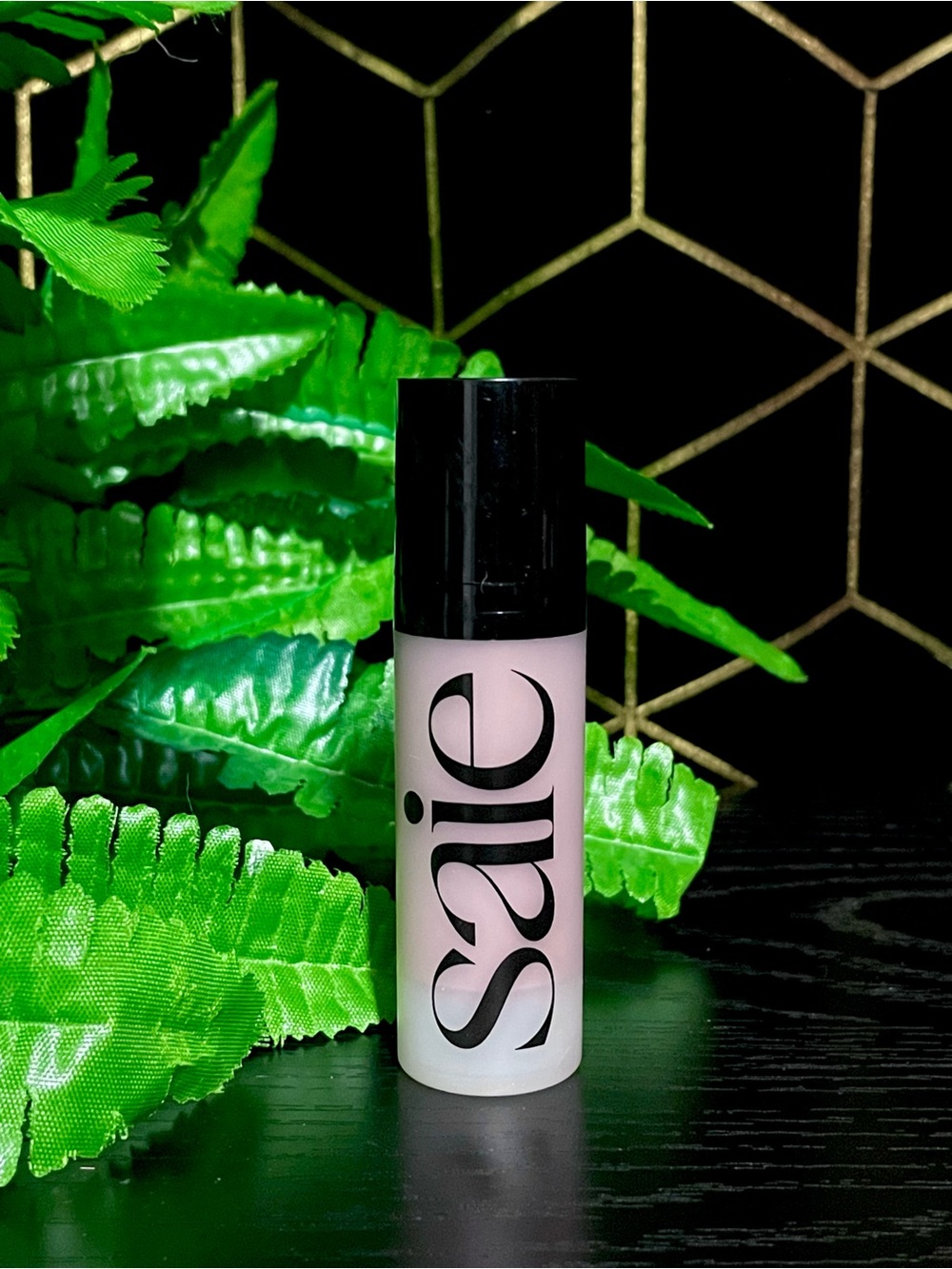 Saie Glowy Super Gel Lightweight Dewy Multipurpose Illuminator - Roseglow